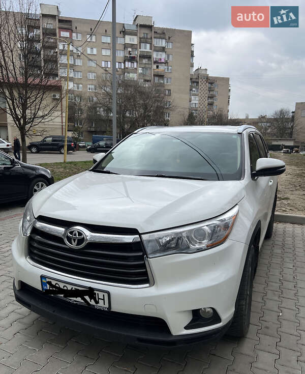 Toyota Highlander 2015