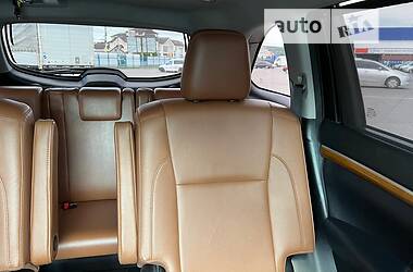 Внедорожник / Кроссовер Toyota Highlander 2017 в Черновцах