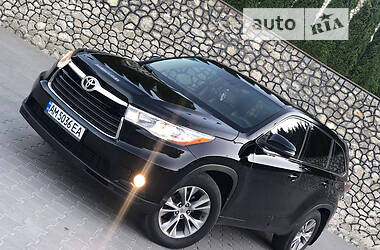 Внедорожник / Кроссовер Toyota Highlander 2014 в 