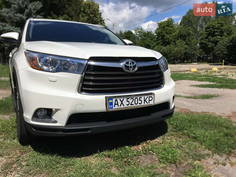 Позашляховик / Кросовер Toyota Highlander 2014 в Харкові