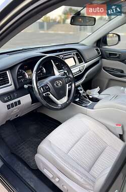 Позашляховик / Кросовер Toyota Highlander 2014 в Миколаєві