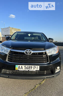 Внедорожник / Кроссовер Toyota Highlander 2014 в Киеве