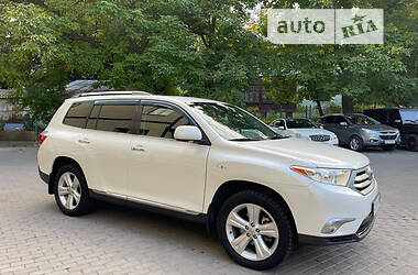 Позашляховик / Кросовер Toyota Highlander 2012 в Чернівцях