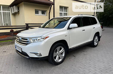 Позашляховик / Кросовер Toyota Highlander 2012 в Чернівцях