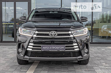 Внедорожник / Кроссовер Toyota Highlander 2019 в Днепре