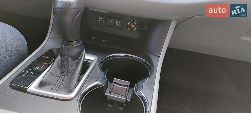 Позашляховик / Кросовер Toyota Highlander 2019 в Кам'янському