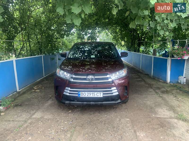 Позашляховик / Кросовер Toyota Highlander 2018 в Тернополі