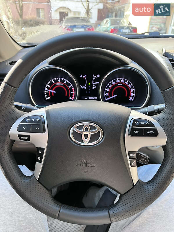 Внедорожник / Кроссовер Toyota Highlander 2013 в Днепре