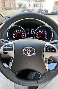 Внедорожник / Кроссовер Toyota Highlander 2013 в Днепре