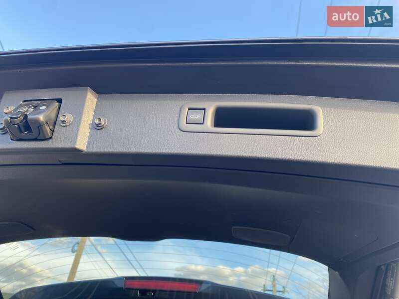 Внедорожник / Кроссовер Toyota Highlander 2020 в Кропивницком