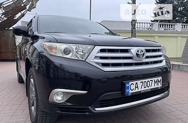 Внедорожник / Кроссовер Toyota Highlander 2011 в 