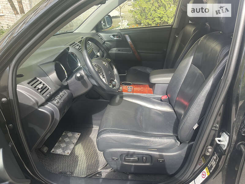 Внедорожник / Кроссовер Toyota Highlander 2010 в Харькове фото 8 Внедорожник / Кроссовер Toyota Highlander 2010 в Харькове