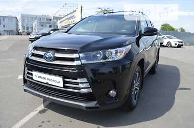 Внедорожник / Кроссовер Toyota Highlander 2018 в Киеве