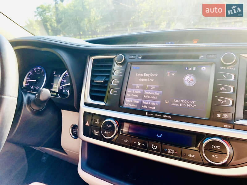 Позашляховик / Кросовер Toyota Highlander 2018 в Харкові