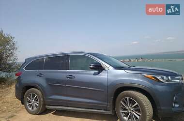 Позашляховик / Кросовер Toyota Highlander 2017 в Одесі
