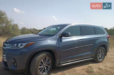 Позашляховик / Кросовер Toyota Highlander 2017 в Одесі
