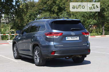 Внедорожник / Кроссовер Toyota Highlander 2017 в 