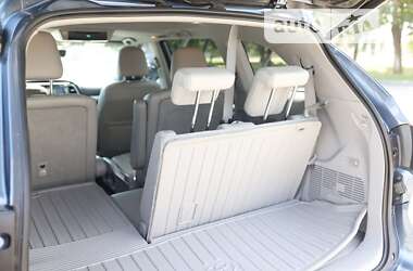 Внедорожник / Кроссовер Toyota Highlander 2017 в 