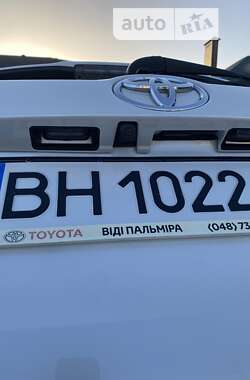 Внедорожник / Кроссовер Toyota Highlander 2017 в 