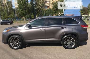 Позашляховик / Кросовер Toyota Highlander 2019 в Харкові