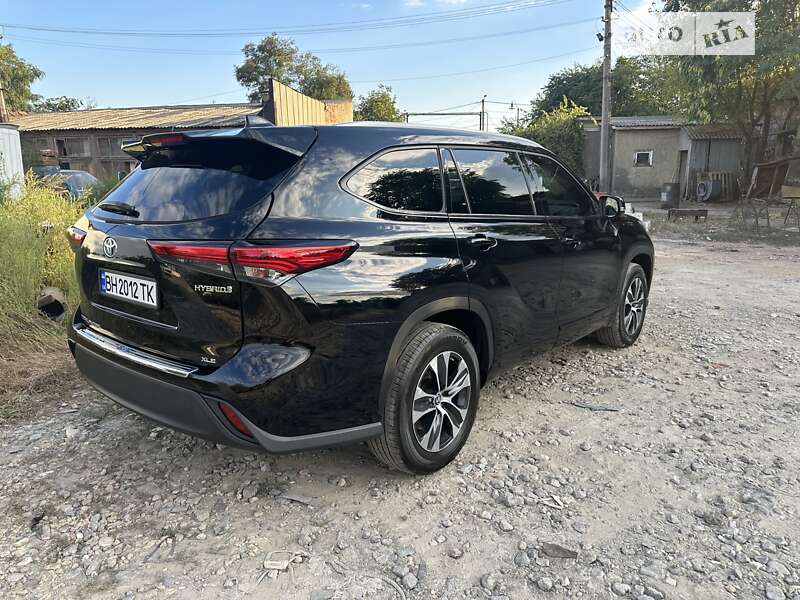 Внедорожник / Кроссовер Toyota Highlander 2022 в Одессе
