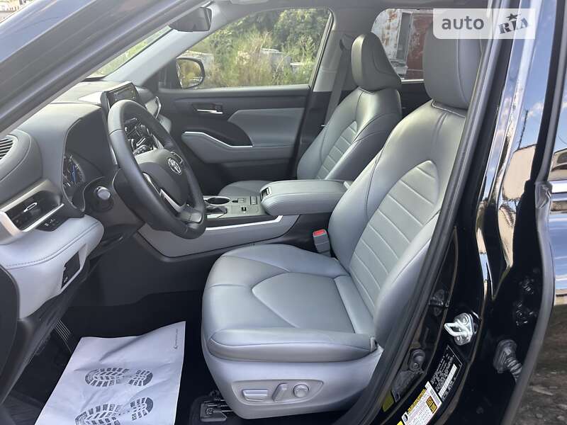 Внедорожник / Кроссовер Toyota Highlander 2022 в Одессе
