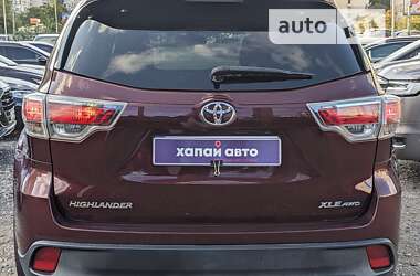 Позашляховик / Кросовер Toyota Highlander 2015 в Києві