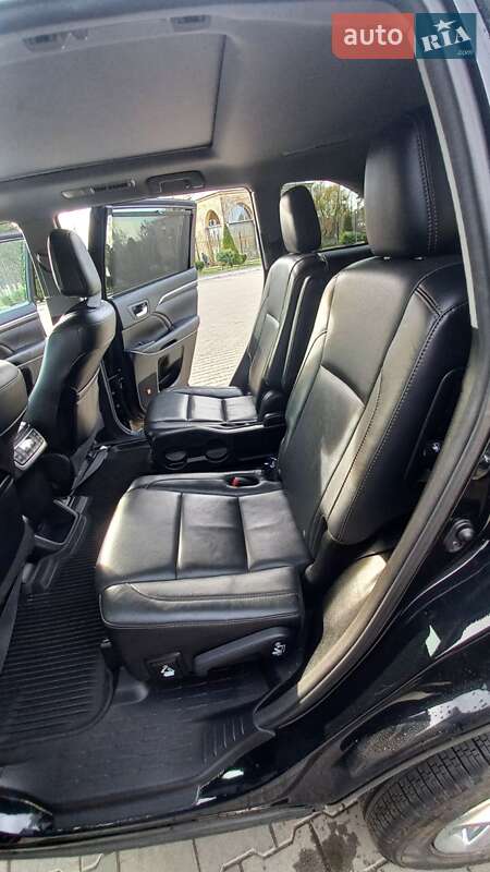 Внедорожник / Кроссовер Toyota Highlander 2016 в Измаиле фото 11 Внедорожник / Кроссовер Toyota Highlander 2016 в Измаиле