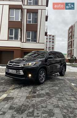 Внедорожник / Кроссовер Toyota Highlander 2019 в Ивано-Франковске