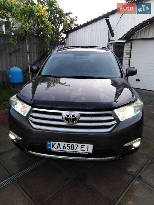 Позашляховик / Кросовер Toyota Highlander 2011 в Носівці