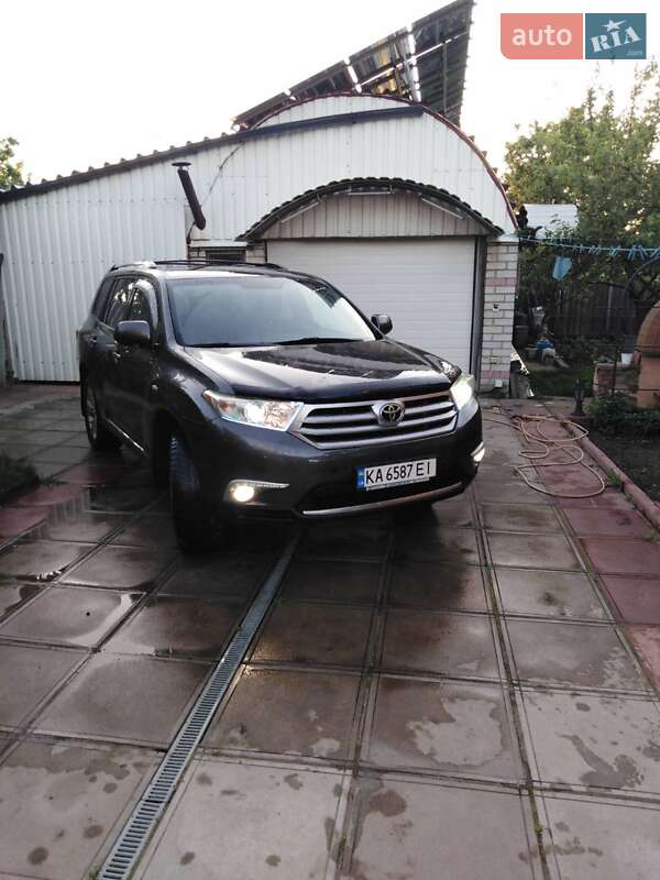 Toyota Highlander 2011