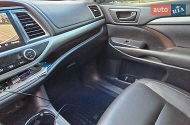 Позашляховик / Кросовер Toyota Highlander 2015 в Запоріжжі