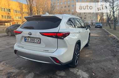 Позашляховик / Кросовер Toyota Highlander 2021 в Києві