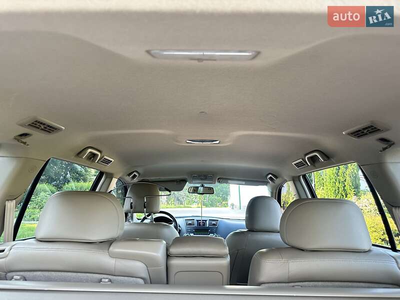 Позашляховик / Кросовер Toyota Highlander 2010 в Києві