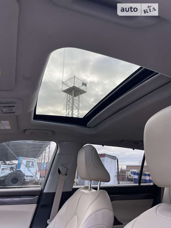 Внедорожник / Кроссовер Toyota Highlander 2022 в Котельве