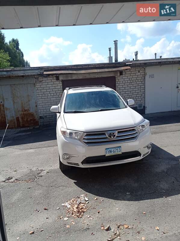 Позашляховик / Кросовер Toyota Highlander 2013 в Харкові