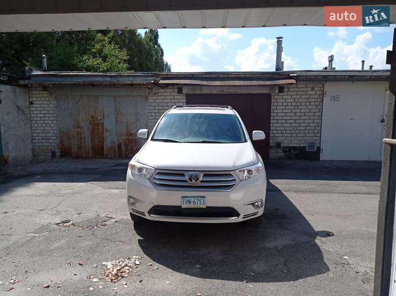 Позашляховик / Кросовер Toyota Highlander 2013 в Харкові