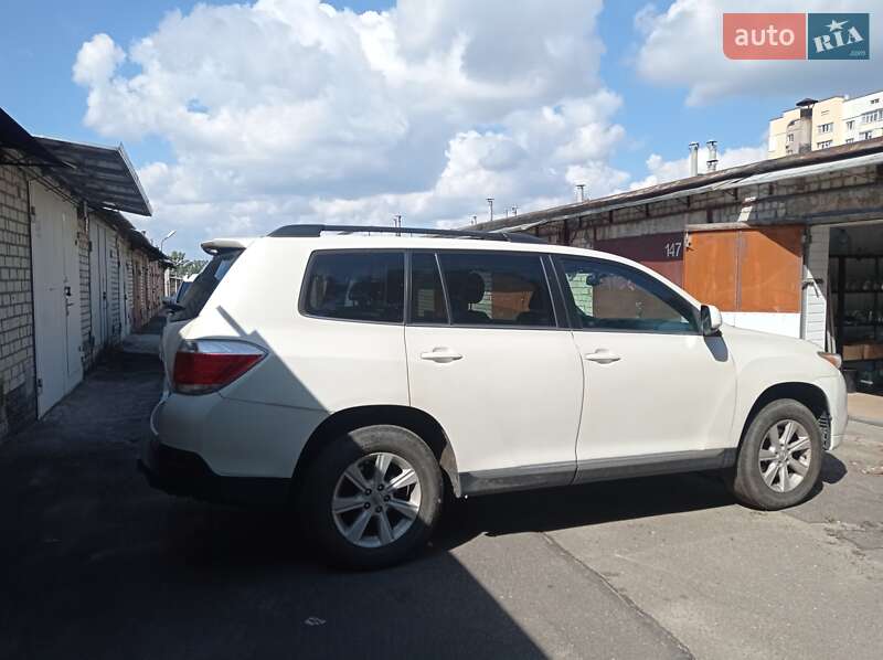 Позашляховик / Кросовер Toyota Highlander 2013 в Харкові