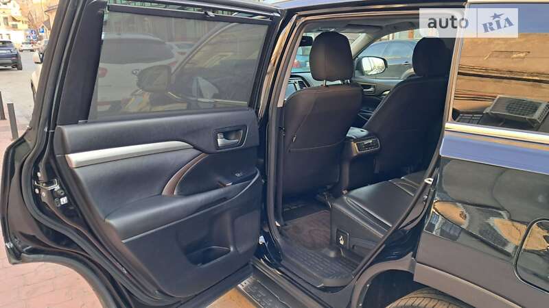 Внедорожник / Кроссовер Toyota Highlander 2015 в Одессе