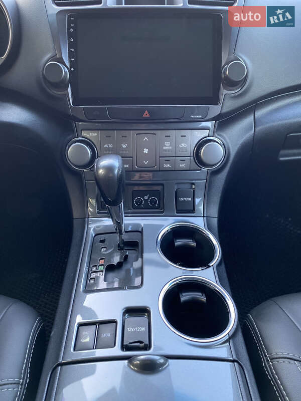 Позашляховик / Кросовер Toyota Highlander 2011 в Черкасах