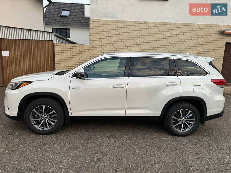 Внедорожник / Кроссовер Toyota Highlander 2019 в Одессе