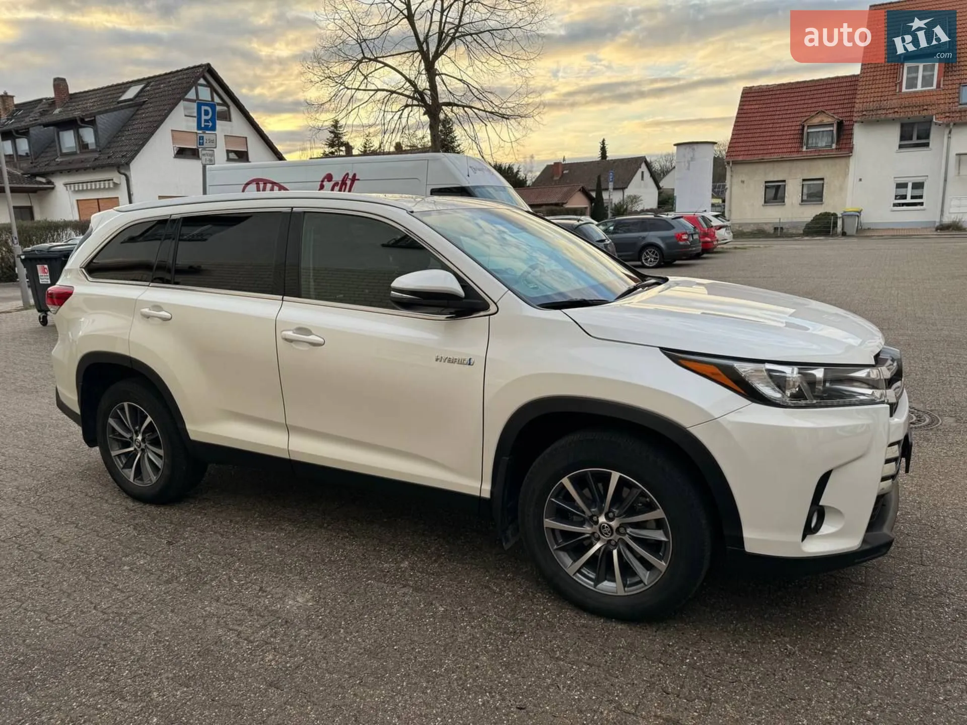 2019 Toyota Highlander - мініатюра 2