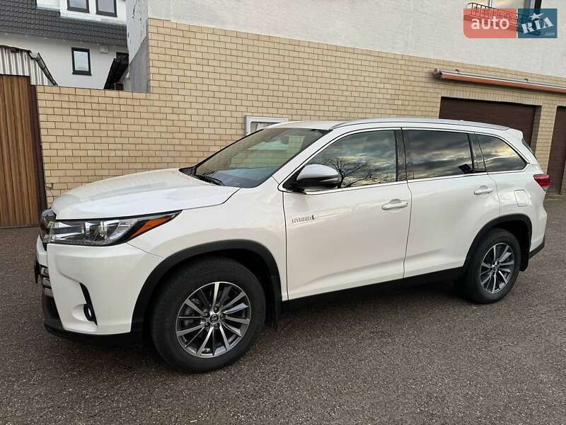Внедорожник / Кроссовер Toyota Highlander 2019 в Одессе