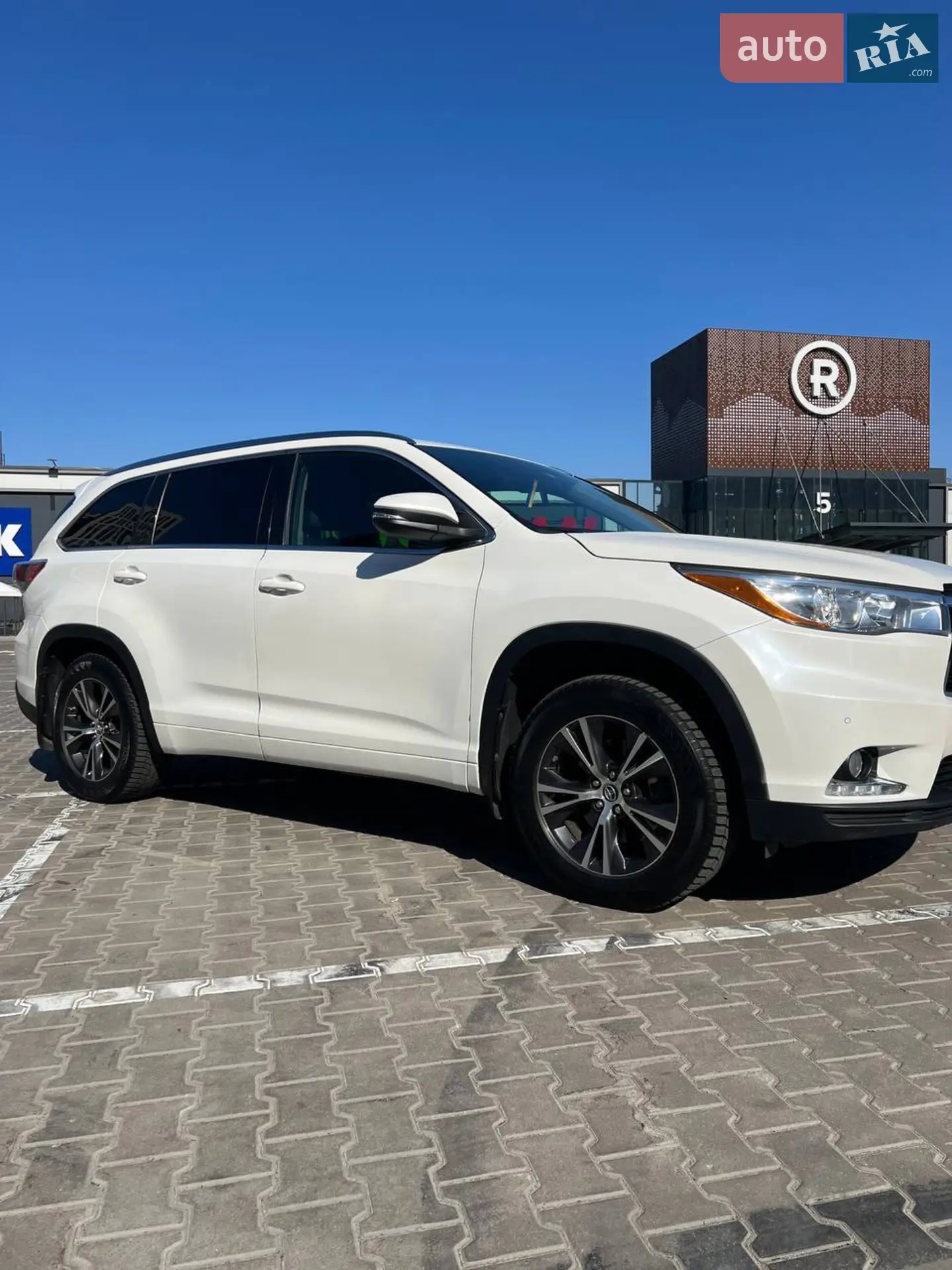 2016 Toyota Highlander - мініатюра 9