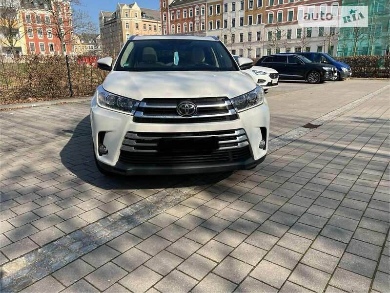 Позашляховик / Кросовер Toyota Highlander 2014 в Харкові