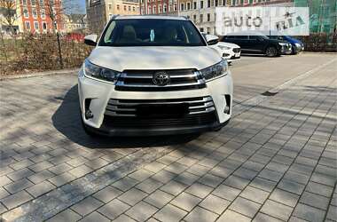 Позашляховик / Кросовер Toyota Highlander 2014 в Харкові