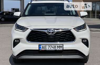 Внедорожник / Кроссовер Toyota Highlander 2020 в Днепре