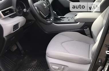 Внедорожник / Кроссовер Toyota Highlander 2020 в 