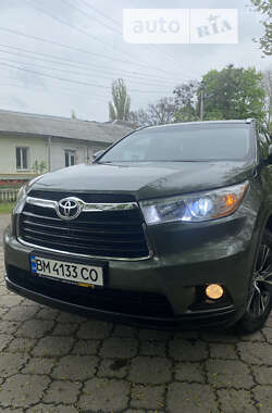 Внедорожник / Кроссовер Toyota Highlander 2016 в Тростянце