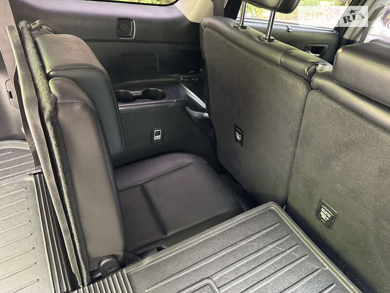 Позашляховик / Кросовер Toyota Highlander 2019 в Дніпрі